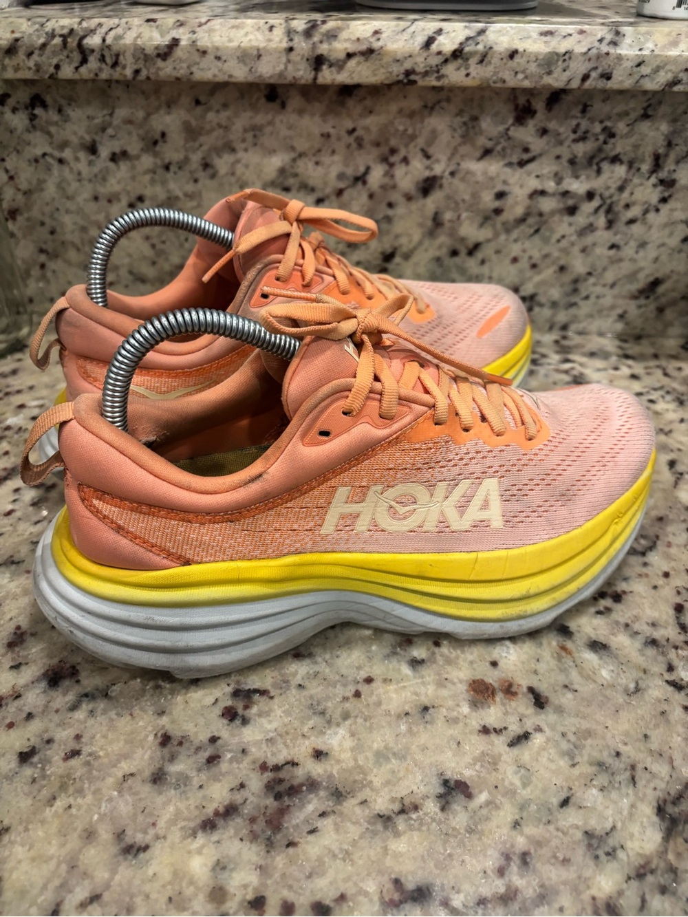 Women's Hoka Bondi 8 Shoes Size 8